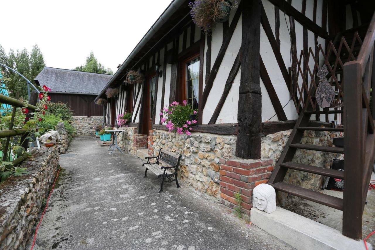 Le Clos Des Hortensias Toutainville Exteriör bild